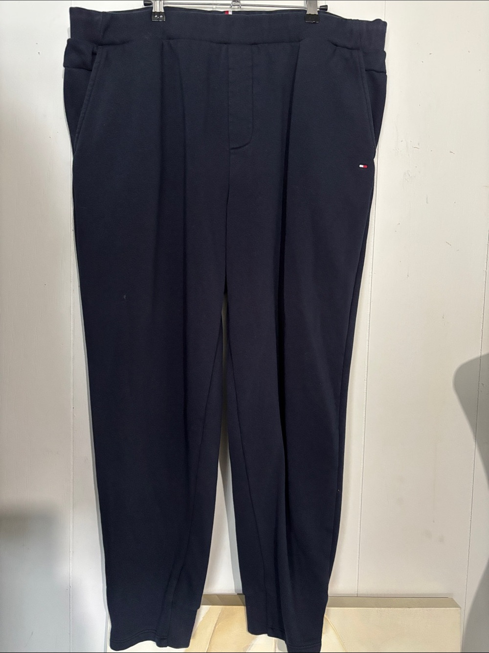 Tommy Hilfiger Men's Dark Navy Pleated Jogger Pants